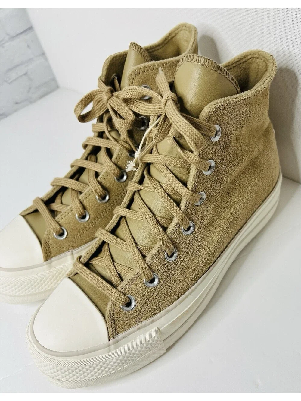 CONVERSE Chuck Taylor all star lift platform sneakers women's size 8.5 khaki New